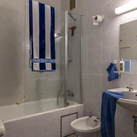 Apartment Unique 2-bedroom With Direct Sea View T36