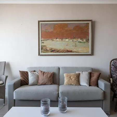 Unique 2-bedroom With Direct Sea View T36