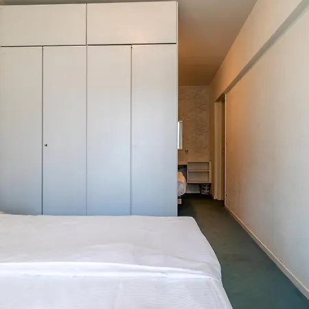Unique 2-bedroom With Direct Sea View T36 *